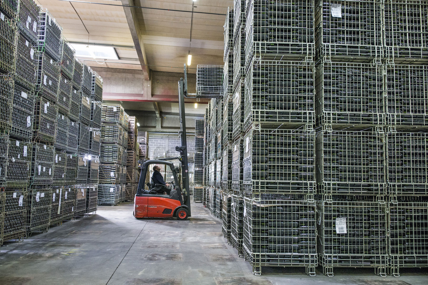 Logistique-vin-2-(©ANAKA-pour-Dartess)