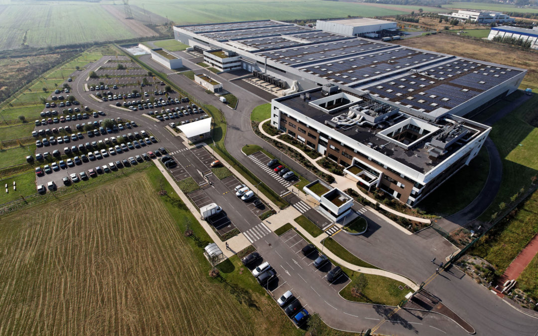 Les entrepôts, ces bâtiments à double usage : logistique et production d’énergie renouvelable